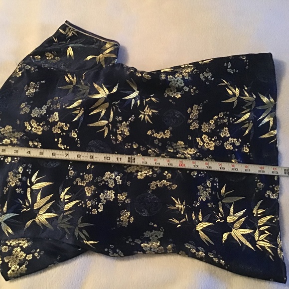 Navy and Gold Cheongsam top (s) - Picture 5 of 7